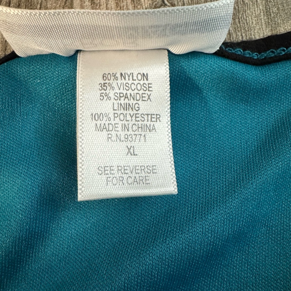 Vibrant Teal and Multicolor Long Sleeve Women's Top - Picture 7 of 9